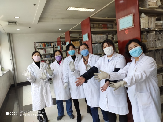 劳动最美-图书馆 周红霞